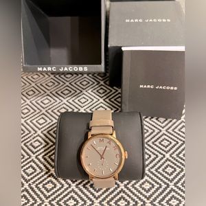 Marc Jacobs Leather Women’s watch
